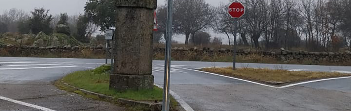 El ayuntamiento mejora la seguridad en el acceso a "La Serranilla" con la instalación de farolas solares