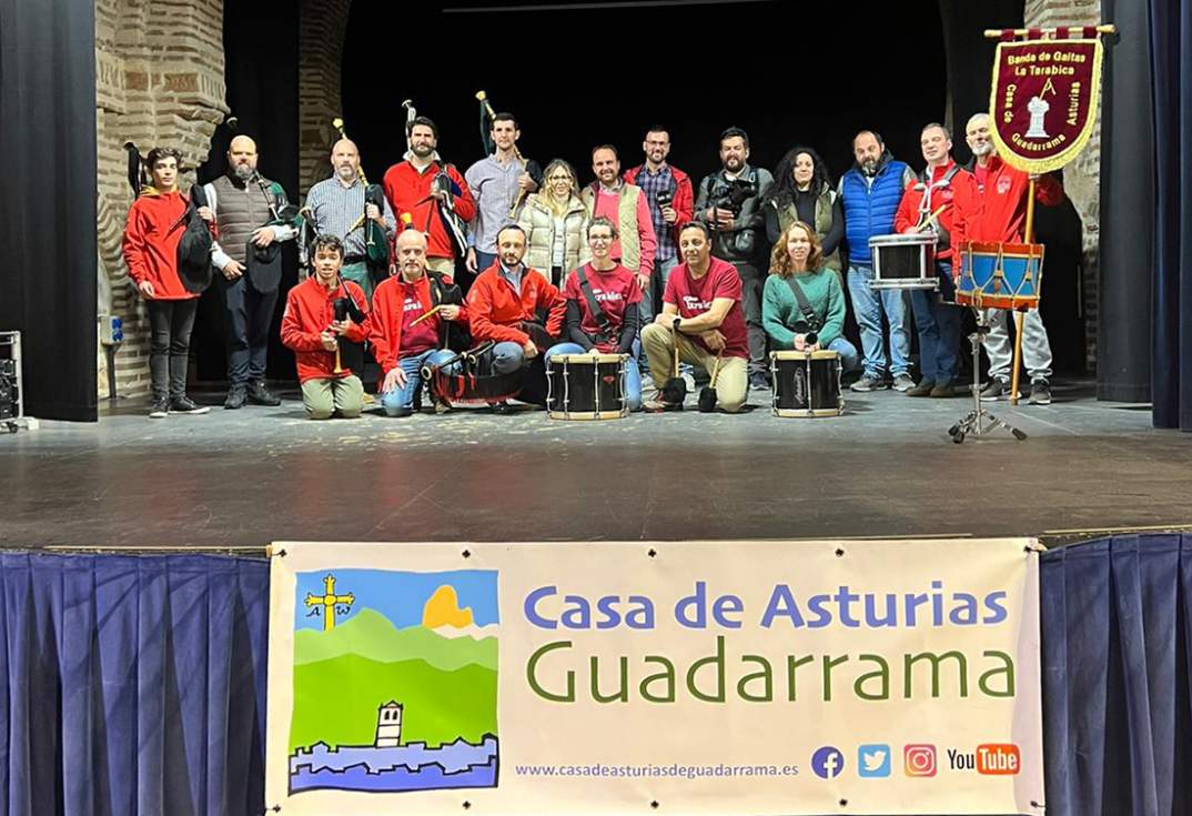 Imagen de la Banda de Gaitas La Tarabica en el Centro Cultural La Torre de Guadarrama