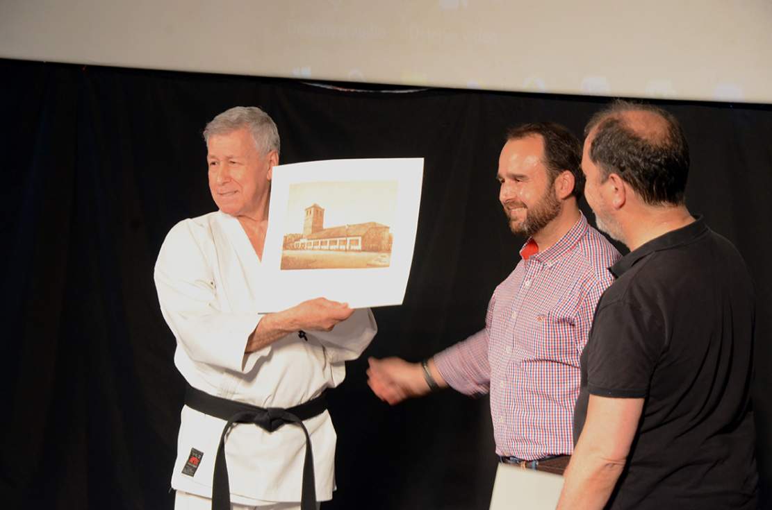 Reconocimiento a José Luis Hernández alumno de Jesús Latorre