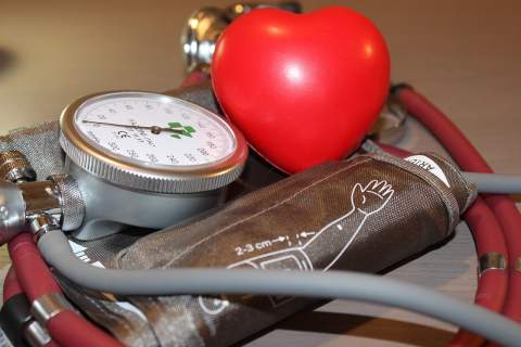 Tensiómetro usado para medir la presión arterial