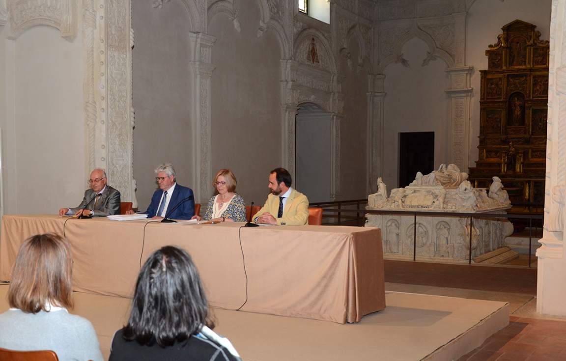 Entrega de diplomas a los alumnos del Aula de Humanidades de Guadarrama
