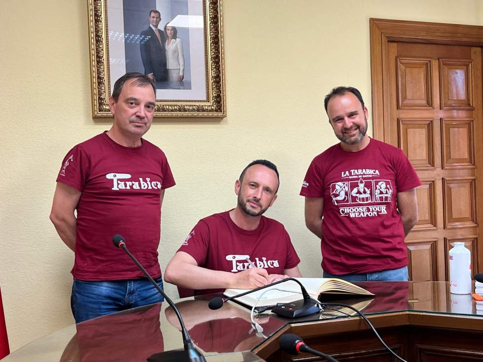 Firma en el libro de honor