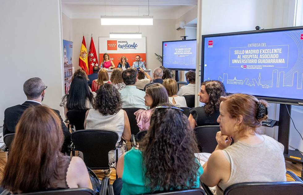 Entrega del sello Madrid Excelente al Hospital Guadarrama