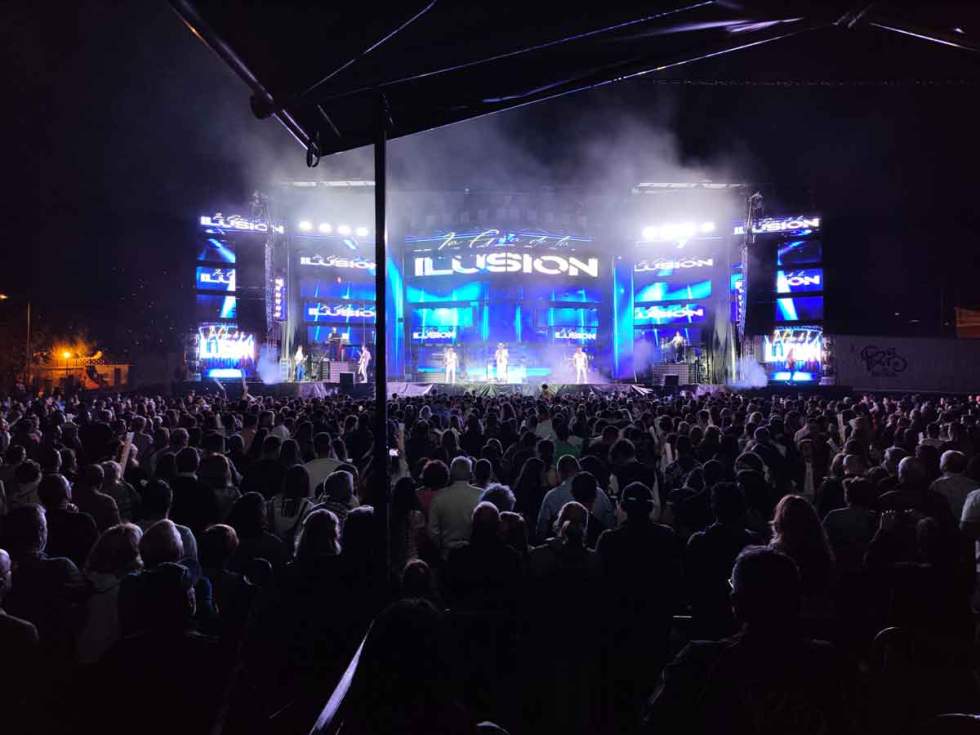 Actuación orquesta durante las fiestas de Guadarrama