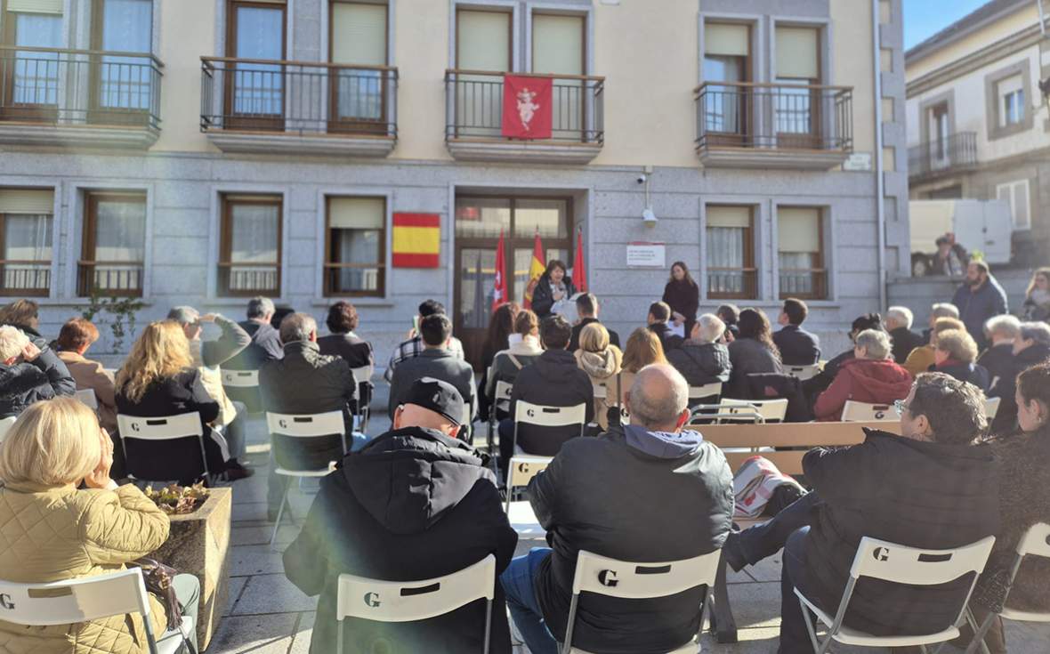 Placa homenaje de Guadarrama a los fundadores de la Residencia San Miguel Arcángel